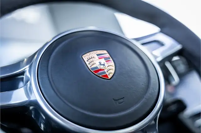 Porsche 991 view 27