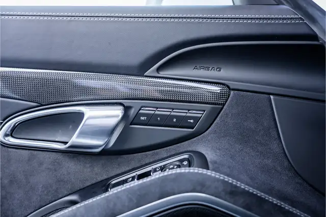 Porsche 991 view 24