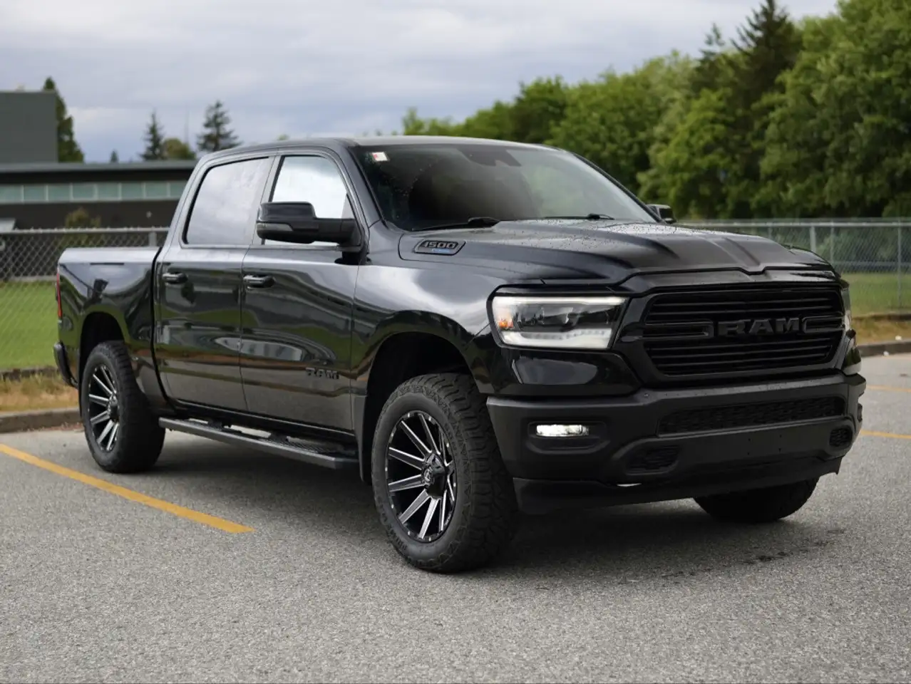 RAM 1500 снимка RAM 1500