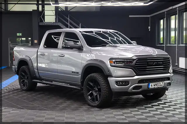 Dodge RAM SPORT 5.7 HEMI HYBRID CREW CAB CAM / LEDER