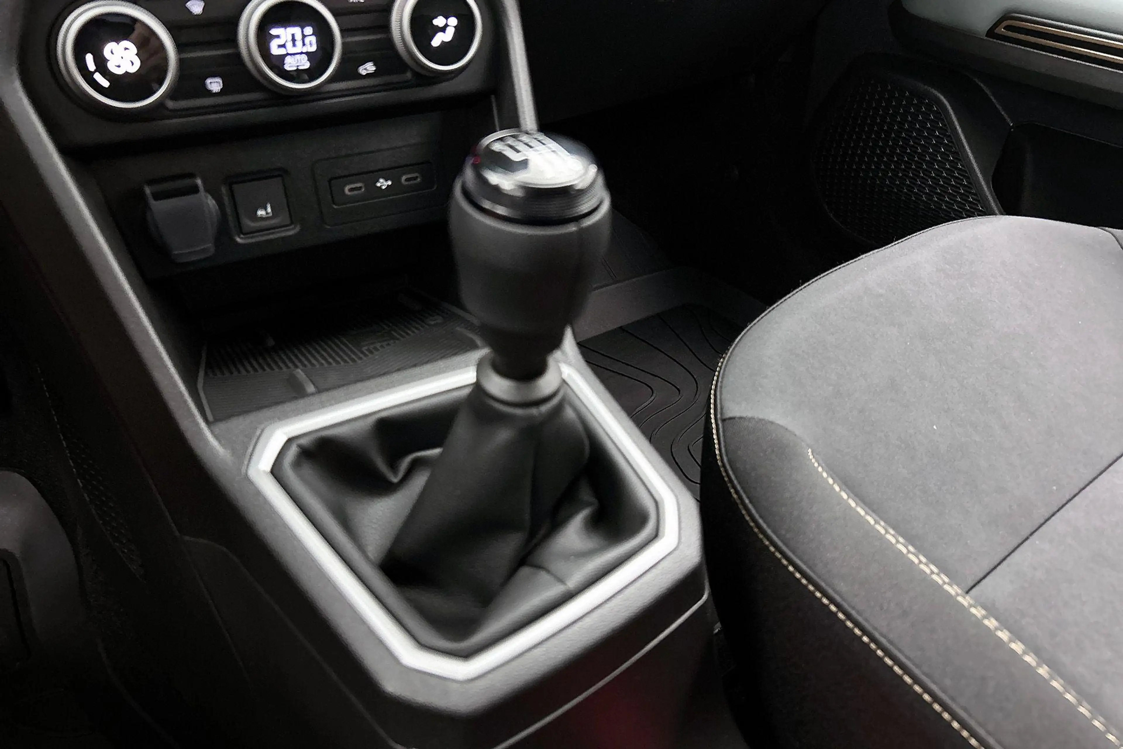 Dacia Jogger 1.0 TCe 110 limited edition 7p. — photo 11