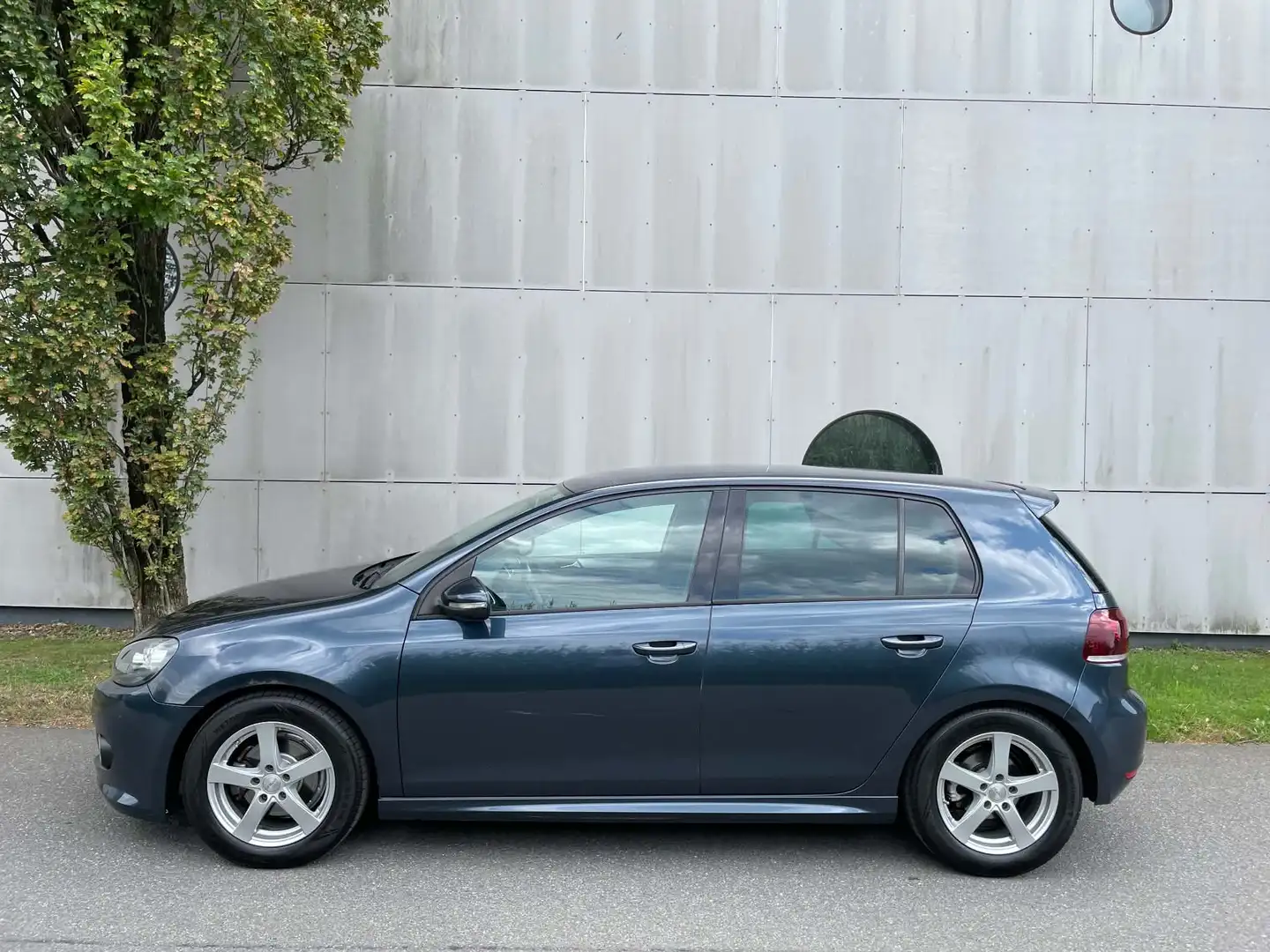 Volkswagen Golf 1,6 GT TDI DPF *Nur an Gewerbetreibende* Blau - 2