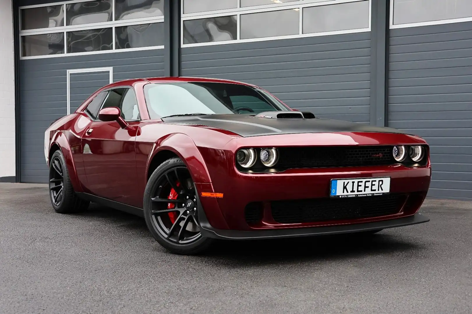Dodge Challenger 6.4 Shaker/WideBody/HK/BREMBO/SHZ/SBL Rot - 1
