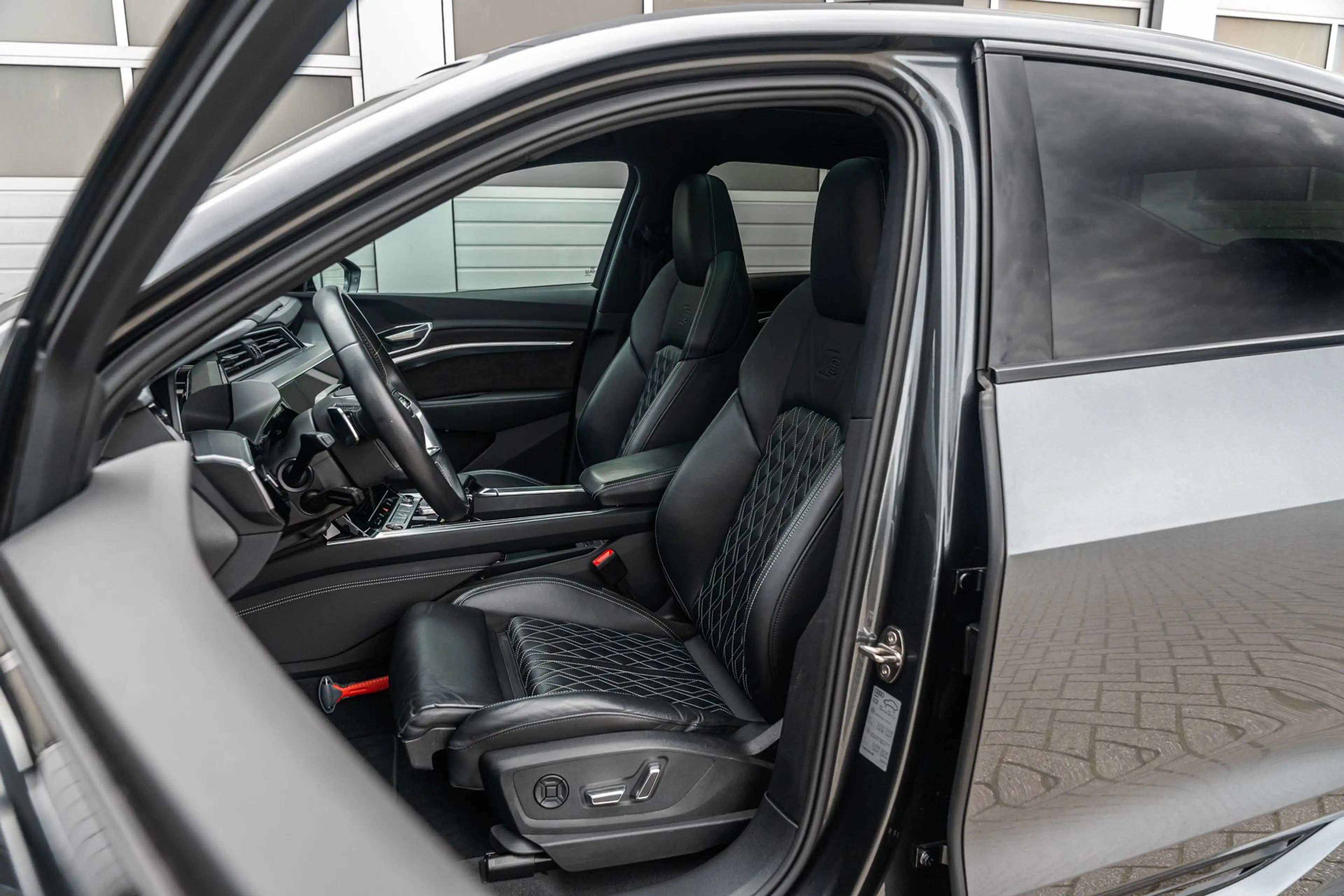 Audi e-tron S Sportback 503pk quattro 95 kWh | Panoramadak | 2 — photo 5