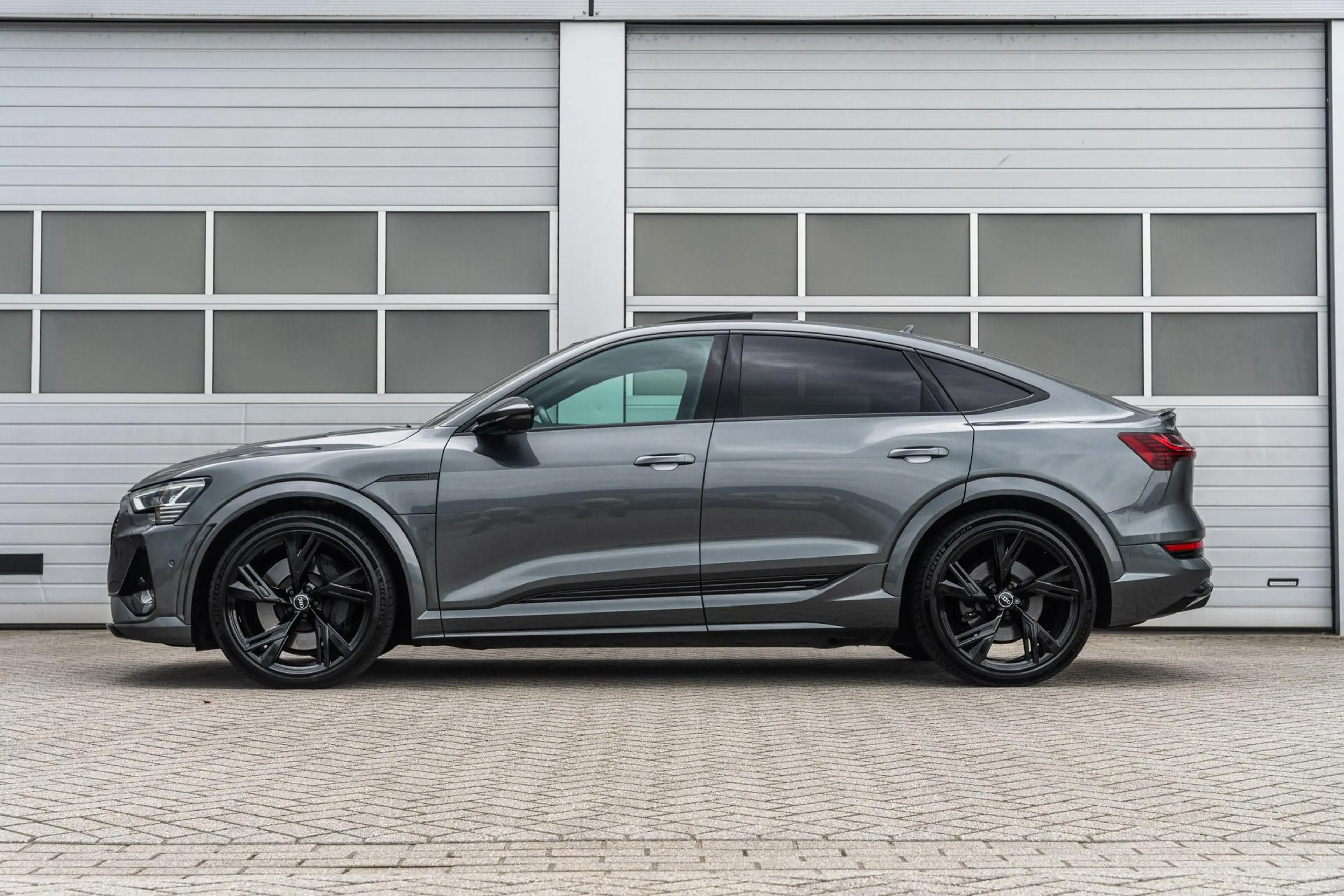 Audi e-tron S Sportback 503pk quattro 95 kWh | Panoramadak | 2 — photo 13