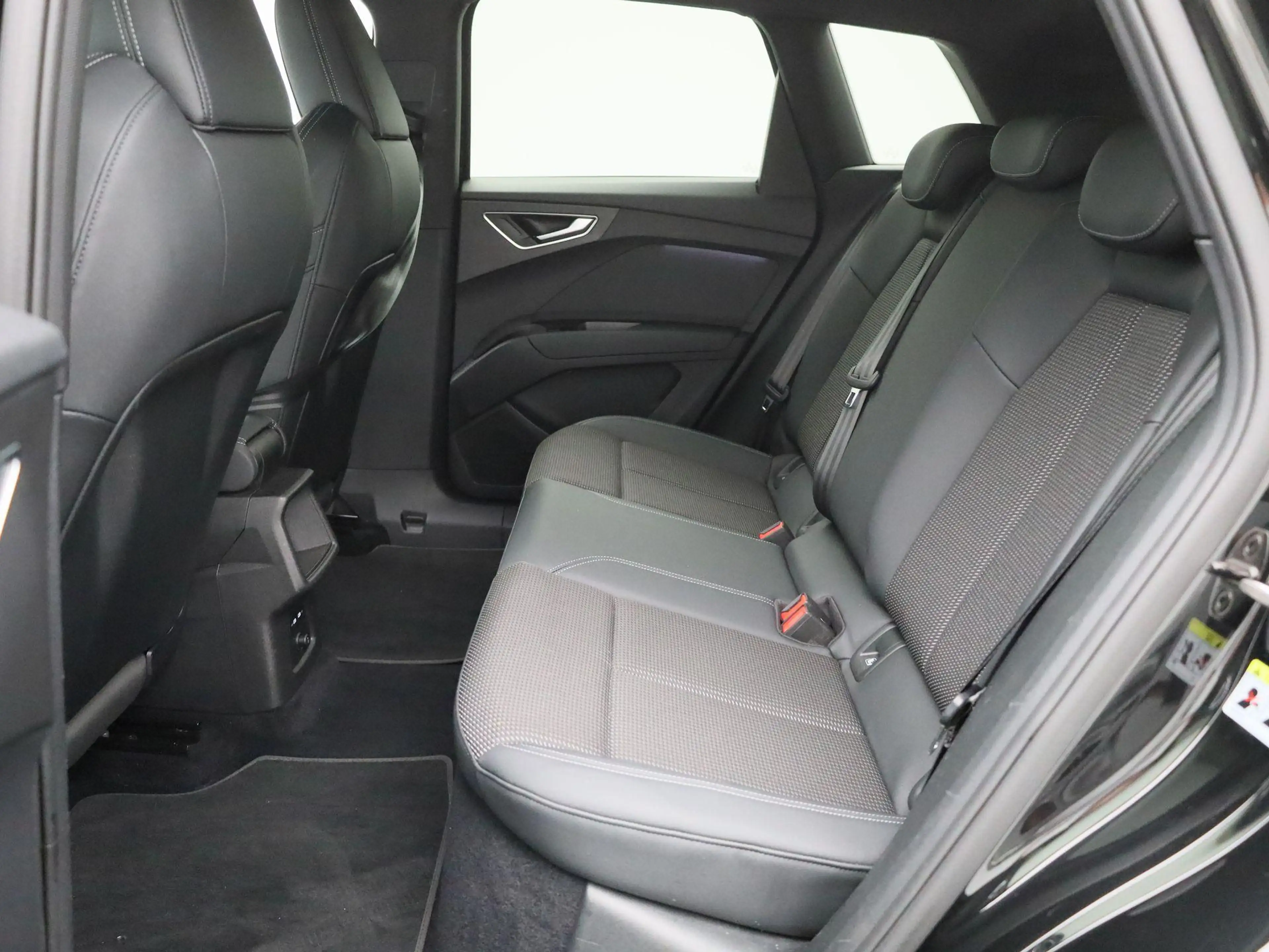 Audi Q4 e-tron 40 S edition 77 kWh | 96,1% SOH | — photo 11