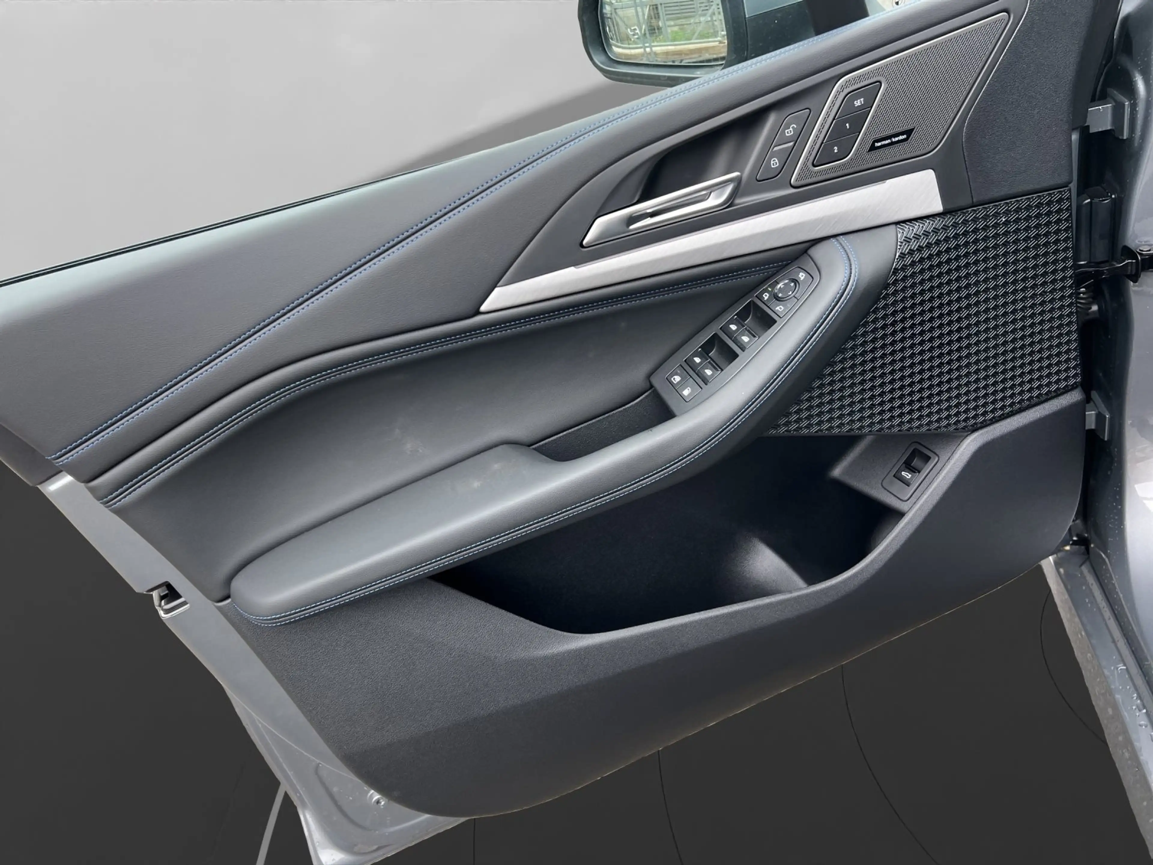 BMW 230 e xDrive M Sportpaket Head-Up Harman Kardon Drivin — photo 12
