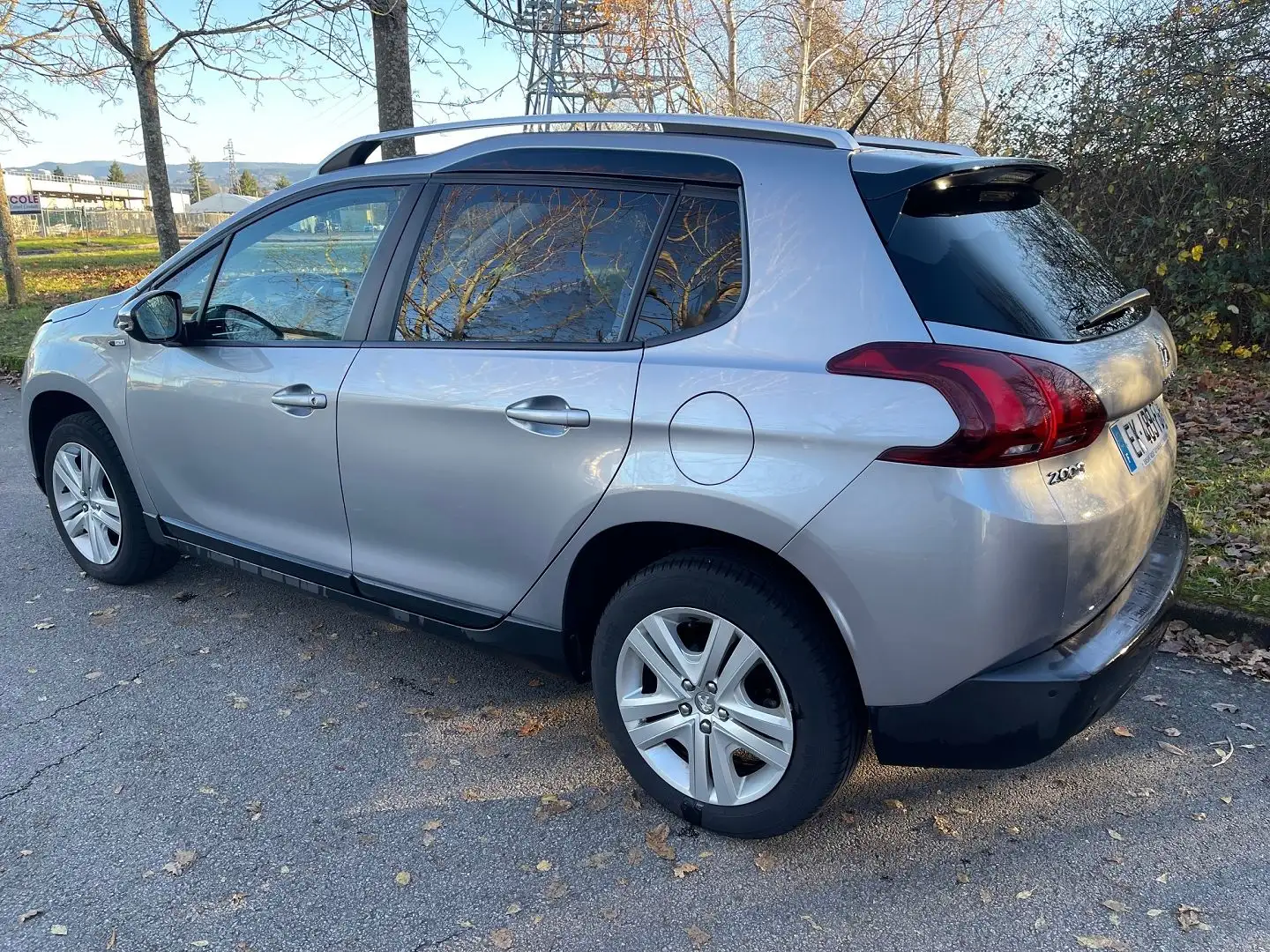 Peugeot 2008 1.2 PURETECH 110CH STYLE S\u0026S Gris - 2
