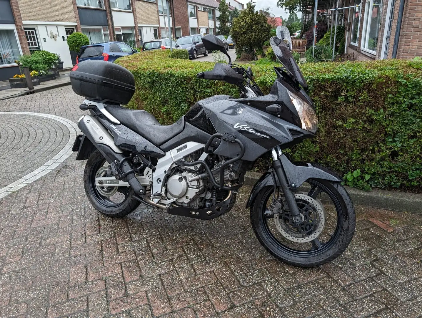 Suzuki V-Strom 650 Negru - 2