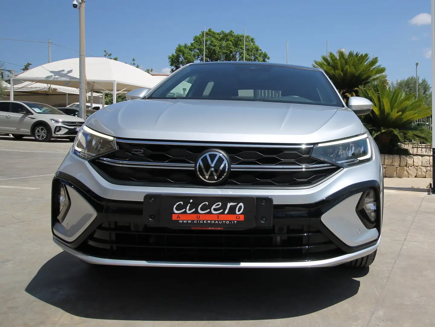 Volkswagen Taigo 1.0 tsi R-Line 110cv | 31.500 KM | 2022 Argent - 2
