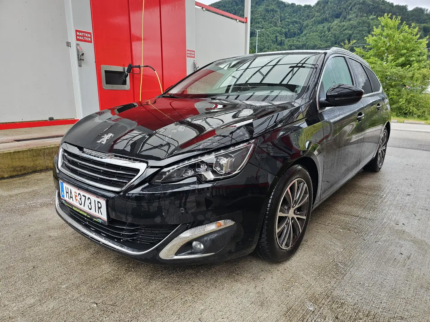 Peugeot 308 SW 1,6 BHDI 120 Allure Schwarz - 1