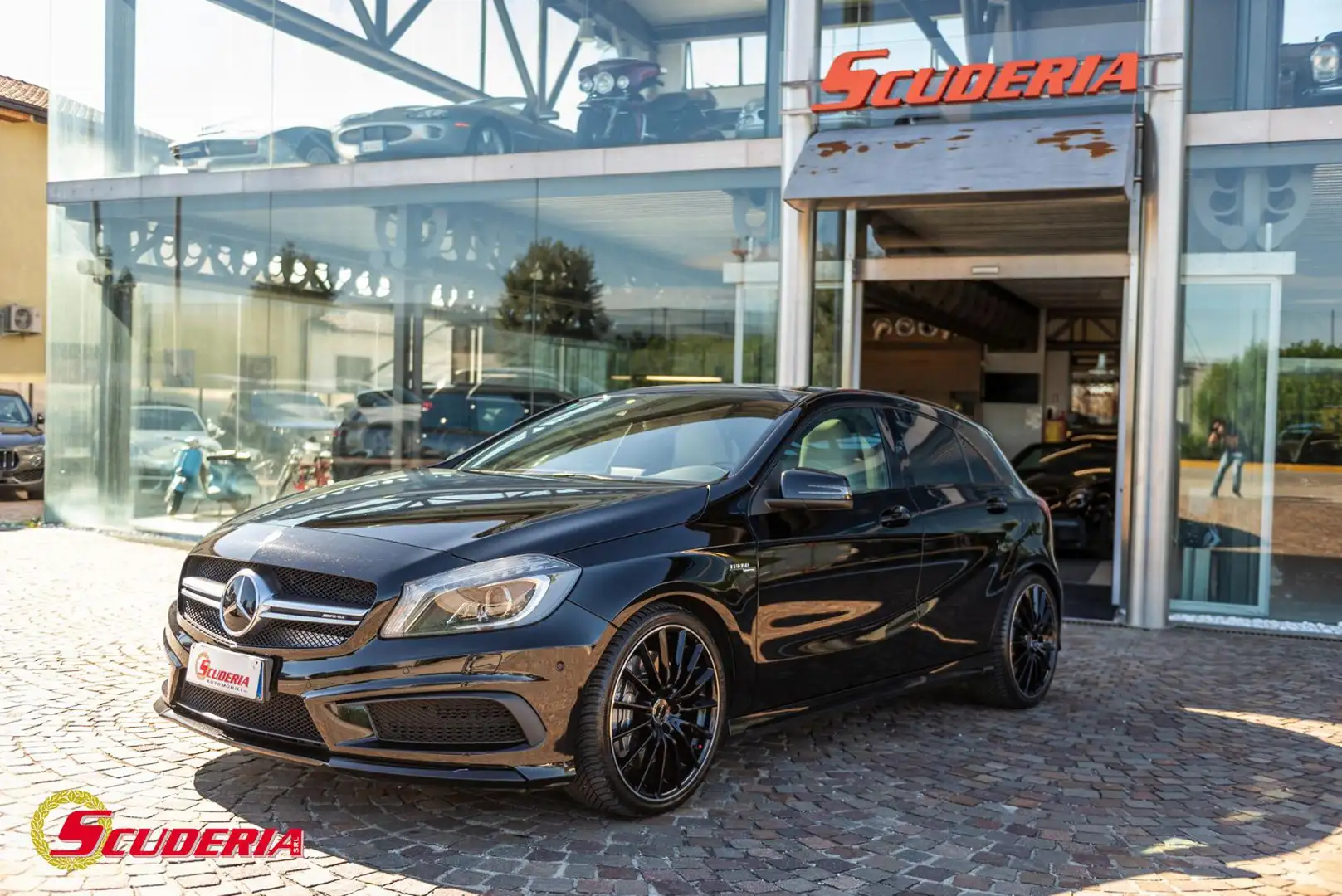 Mercedes-Benz A 45 AMG 4Matic Nero - 2