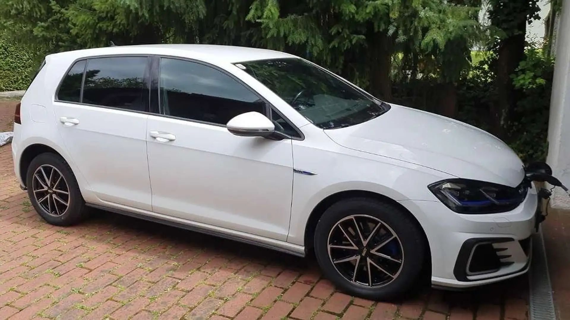 Volkswagen Golf GTE 1,4 PHEV Weiß - 2