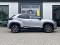 Toyota Yaris Cross 1.5 Hybrid 115 First Edition | Nieuwe auto! | Stoe Gris - thumbnail 2