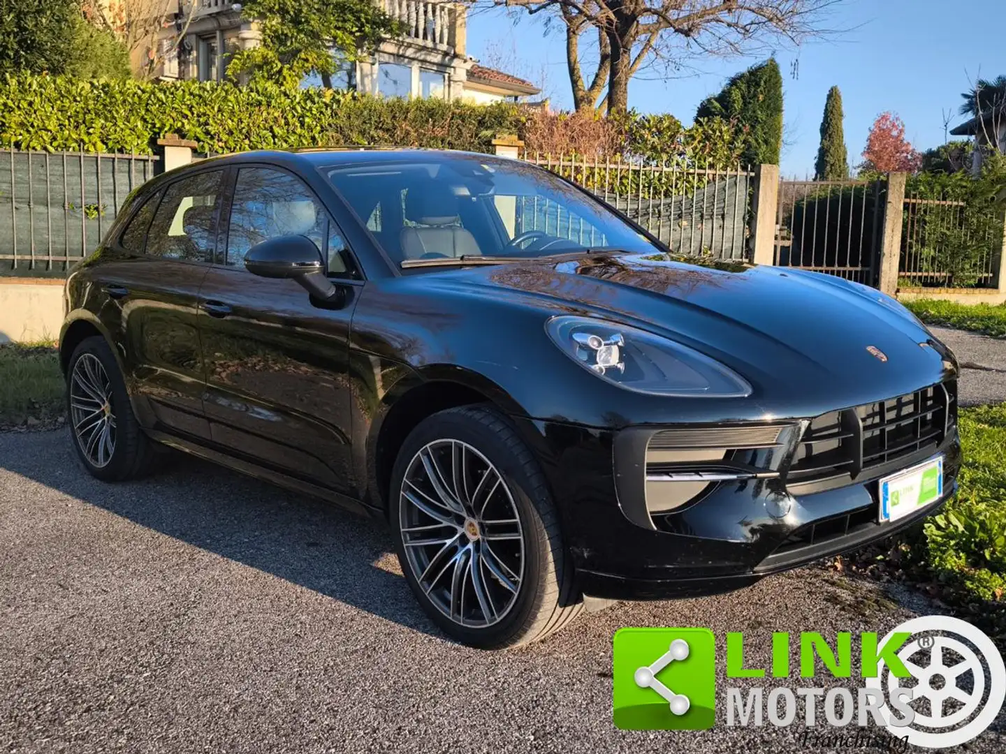 Porsche Macan 2.0 Noir - 1