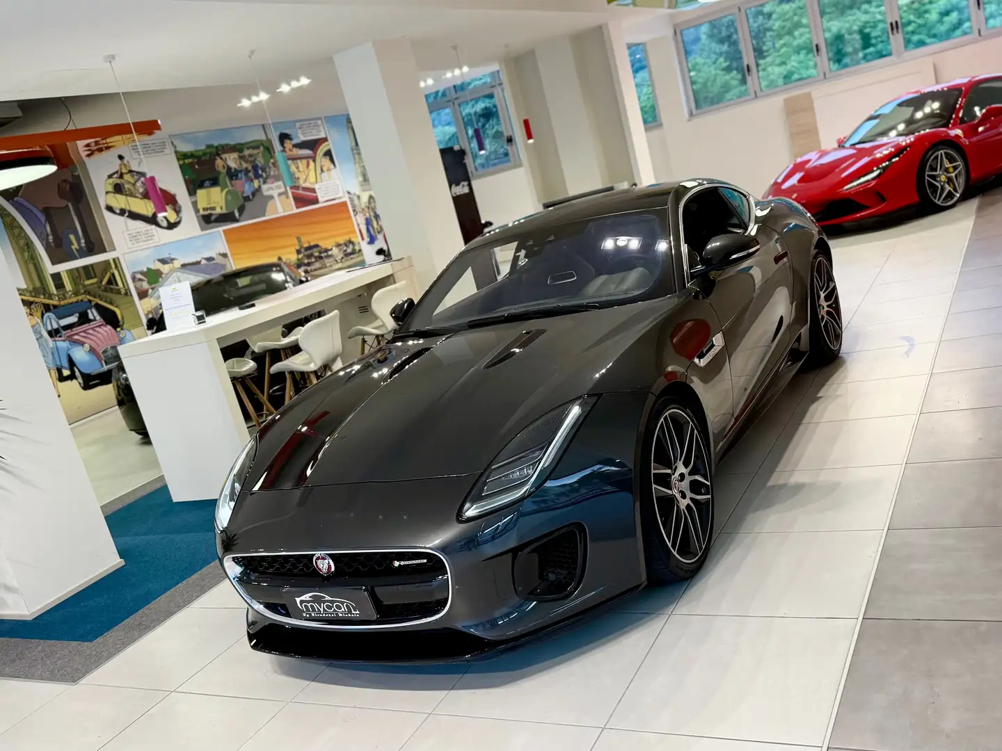 Jaguar F-Type F-Type Coupe 2.0 i4 R-Dynamic rwd 300cv auto my19 Grijs - 1