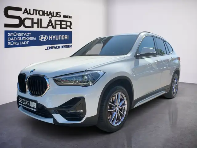 BMW X1 sDrive20i Automatik Sport Line AHK