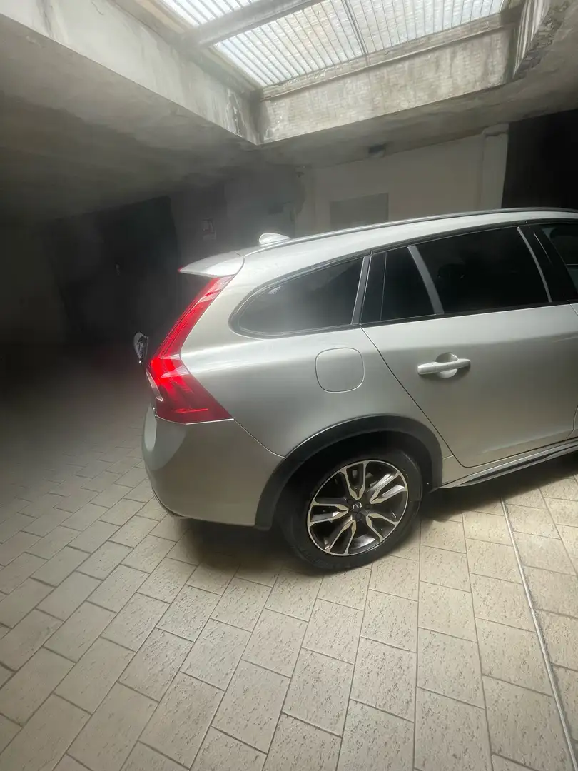 Volvo V60 Cross Country 2.4 d4 awd geartronic Oro - 2