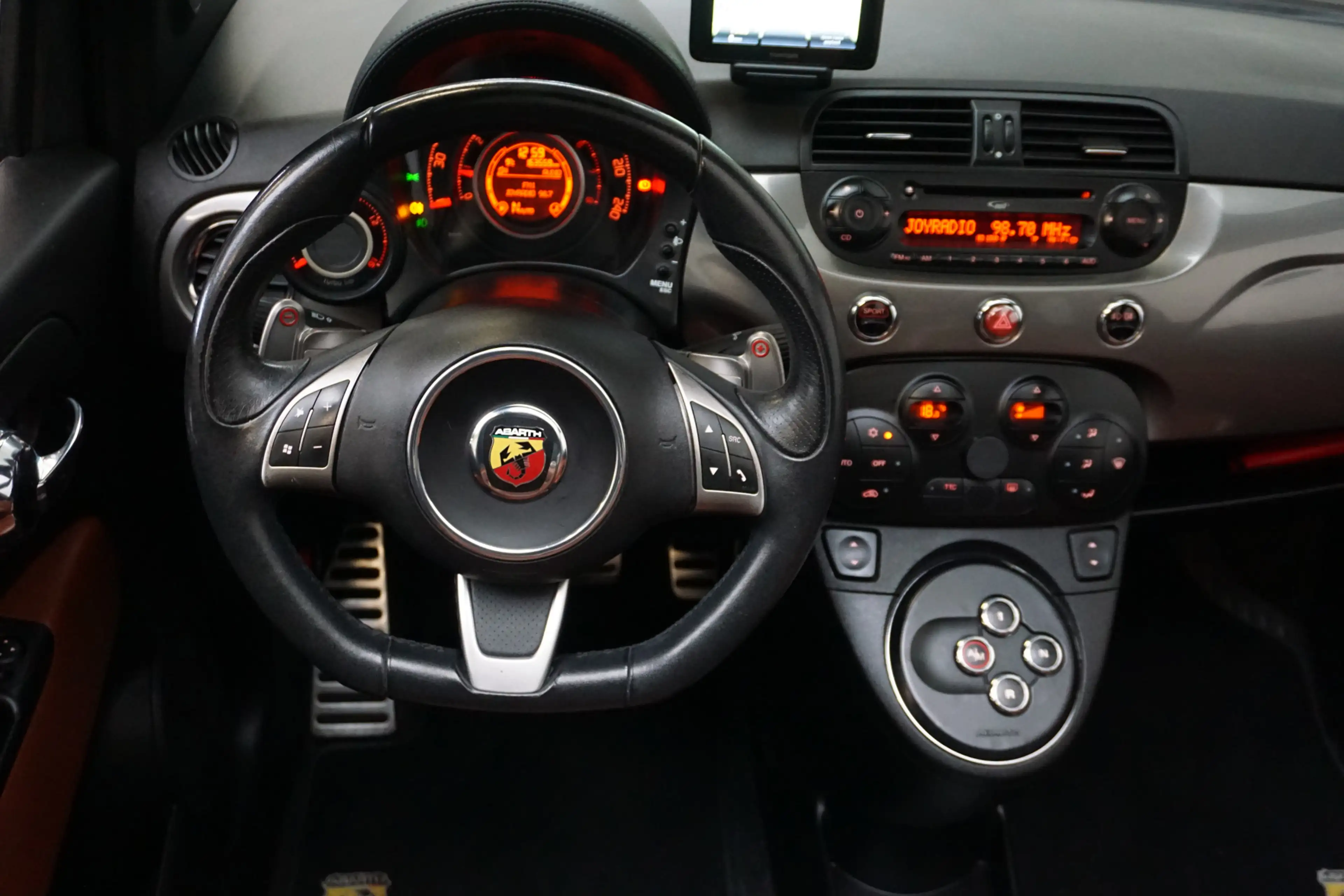 Fiat 500C Abarth 1.4-16V 140 PK! AUTOMAAT! CABRIO! BOM VOL! — photo 3