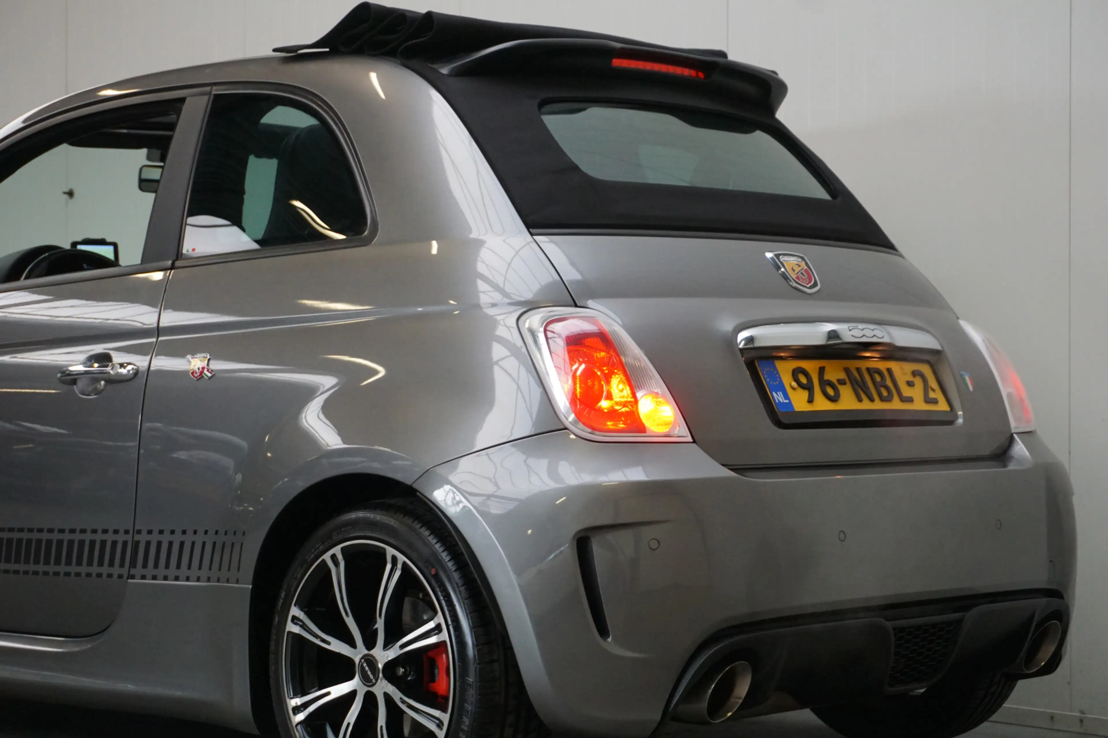 Fiat 500C Abarth 1.4-16V 140 PK! AUTOMAAT! CABRIO! BOM VOL! — photo 48