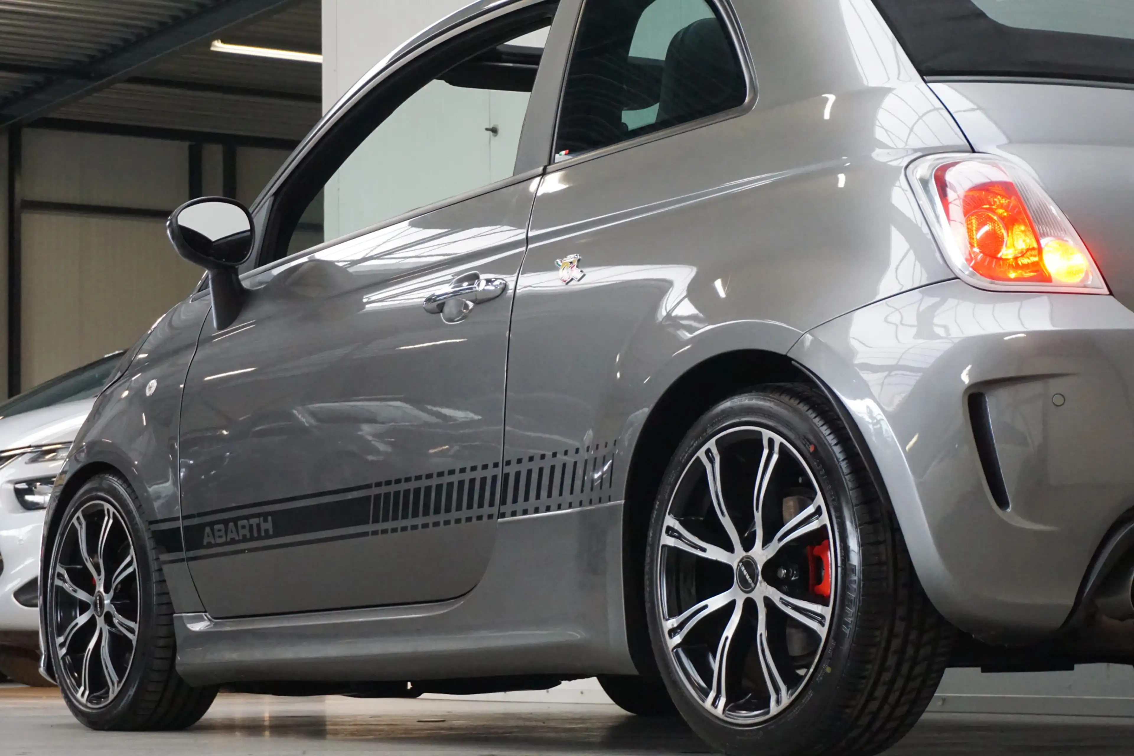 Fiat 500C Abarth 1.4-16V 140 PK! AUTOMAAT! CABRIO! BOM VOL! — photo 43