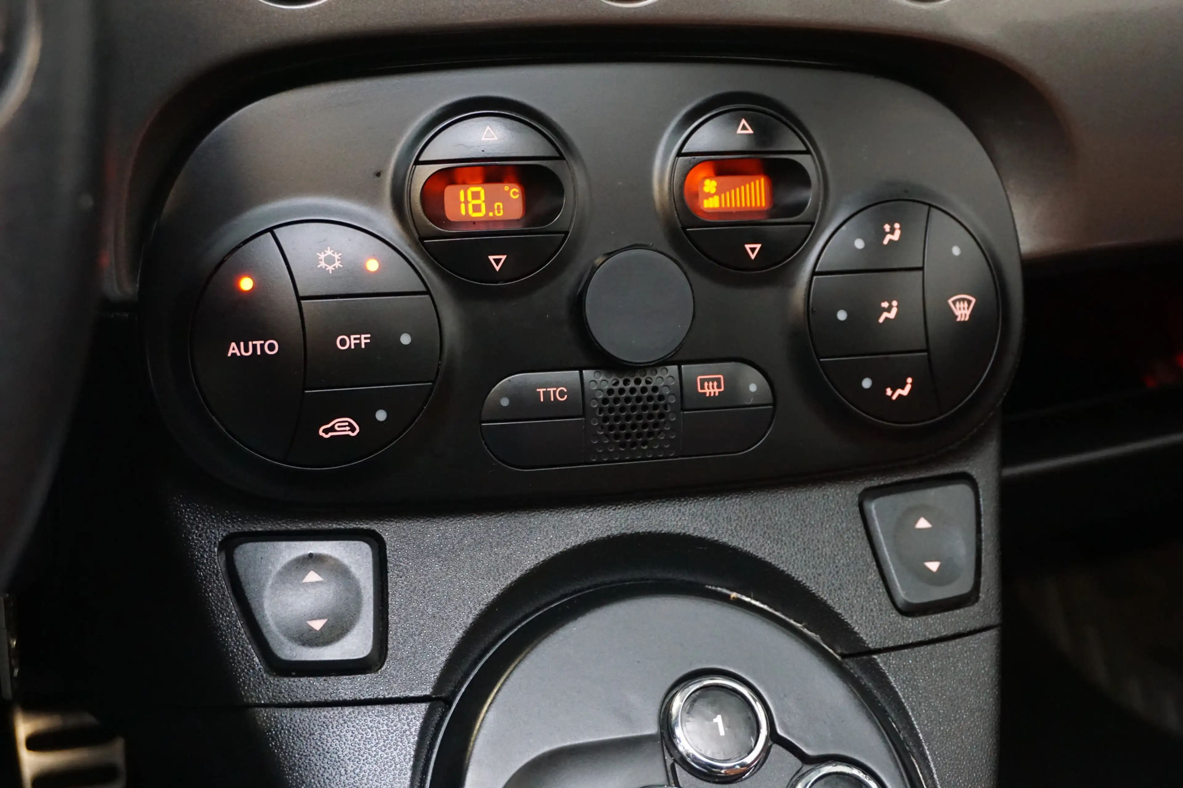 Fiat 500C Abarth 1.4-16V 140 PK! AUTOMAAT! CABRIO! BOM VOL! — photo 31