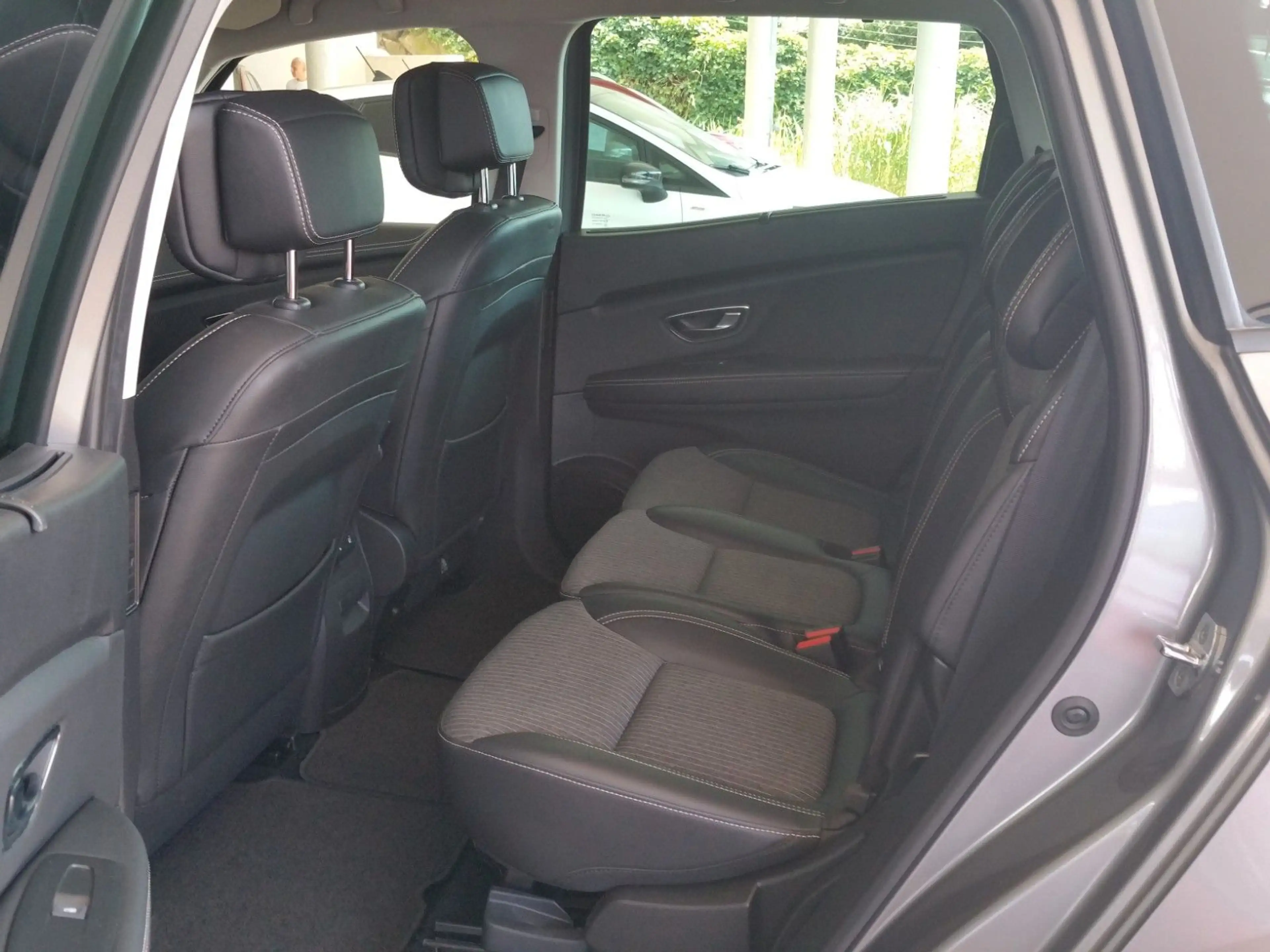 Renault Scenic IV Grand Techno 7-Sitzer Navi Kamera 1.Ha — photo 6