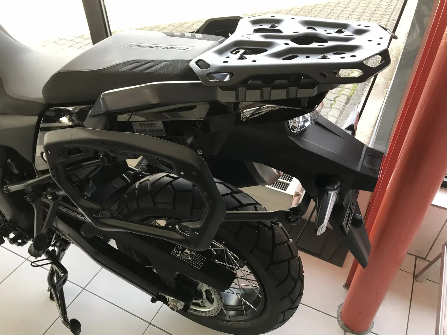 Suzuki V-Strom 1050DE SW-MOTECH Zubehör (WERT 460.-€) & NK inkl.! Fekete - 2