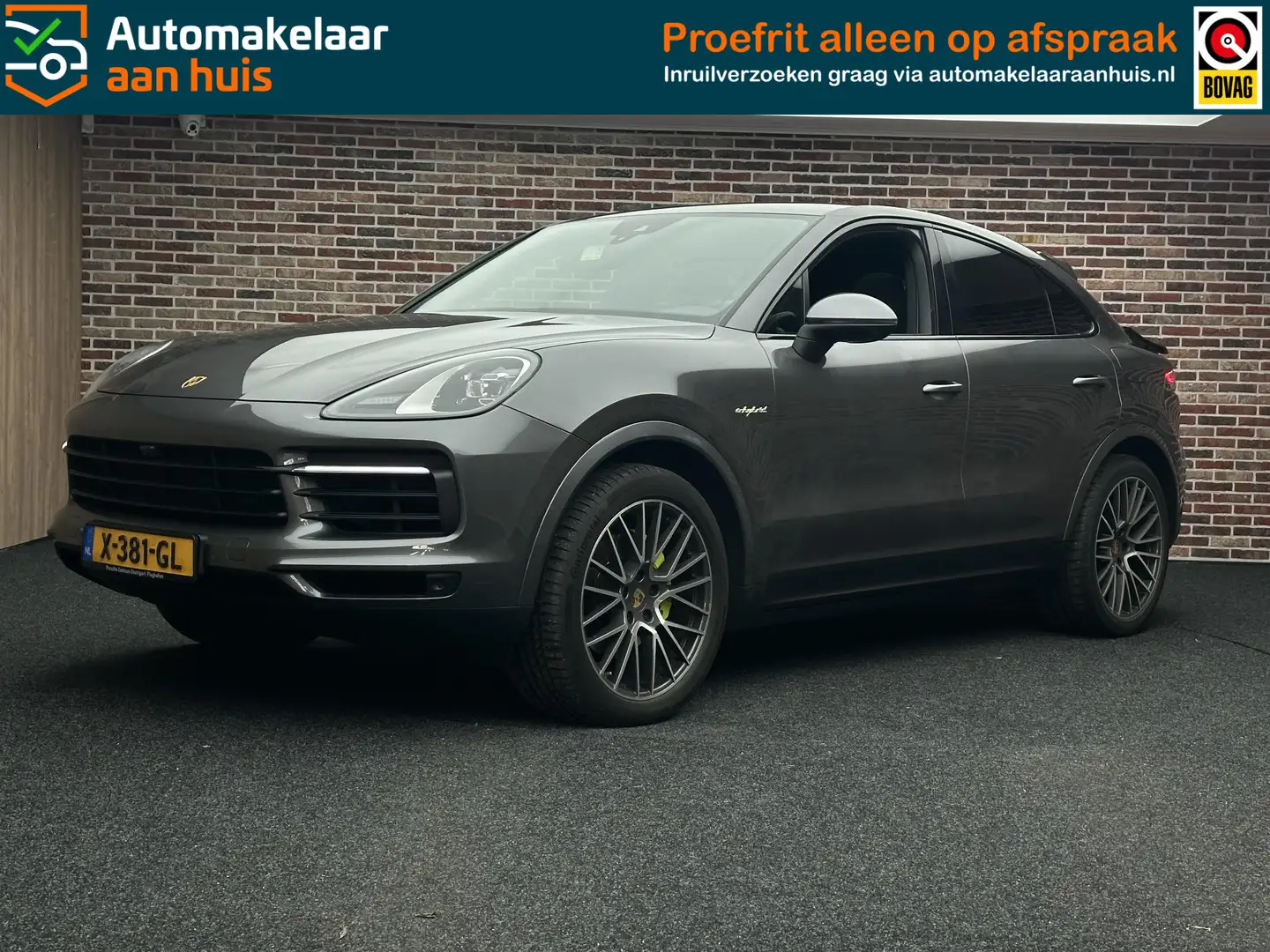Porsche Cayenne Coupé 3.0 E-Hybrid | Dak| Bose| Luchtvering| Grijs - 1