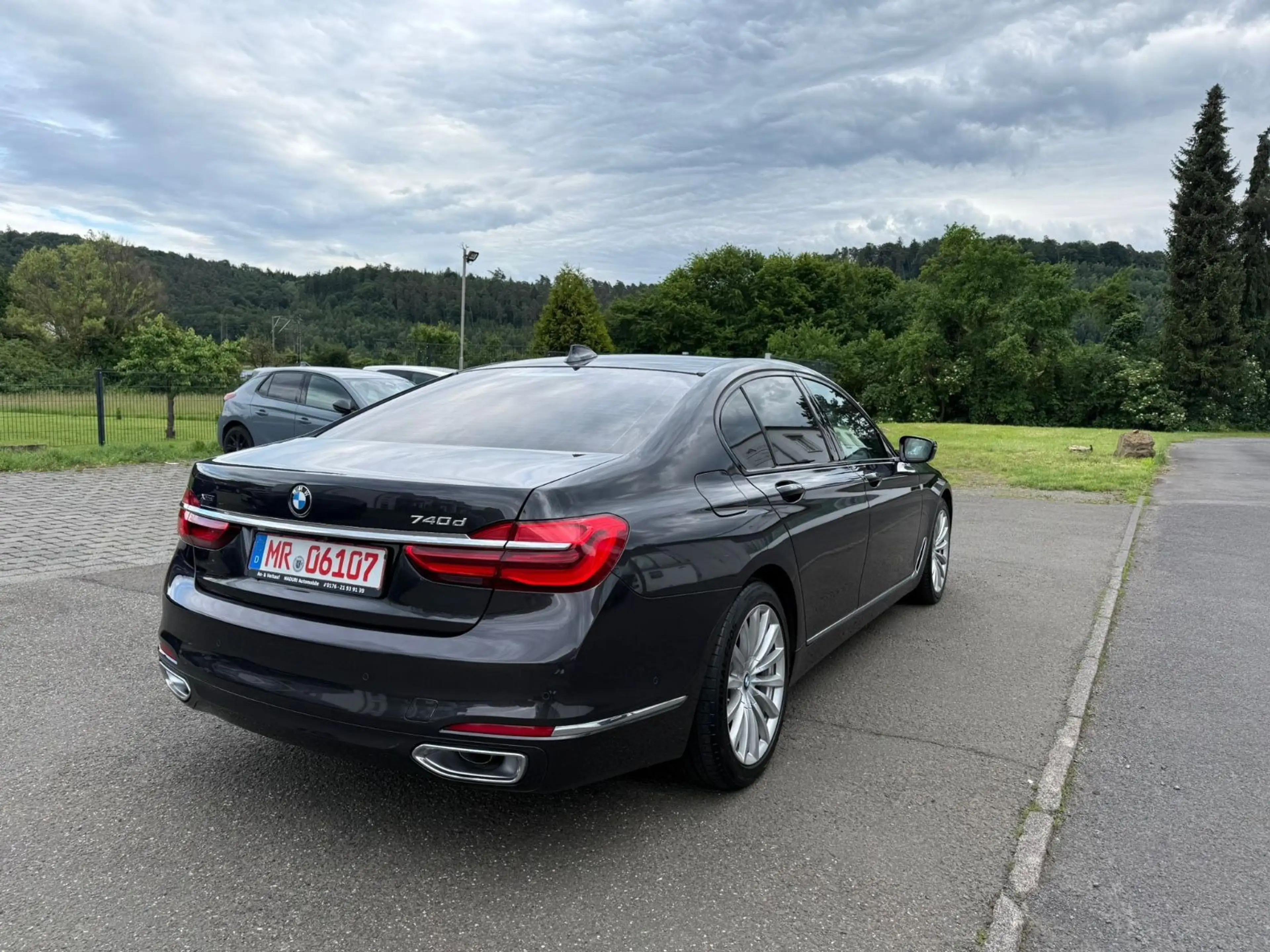 BMW 740 7 740 d xDrive — photo 4