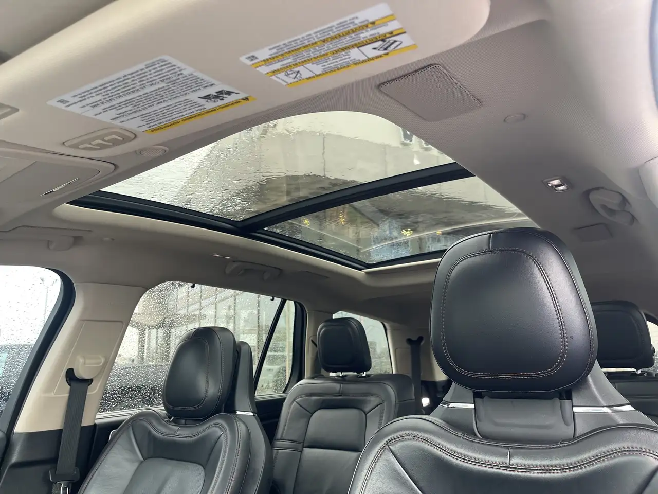 Lincoln Aviator снимка Lincoln Aviator