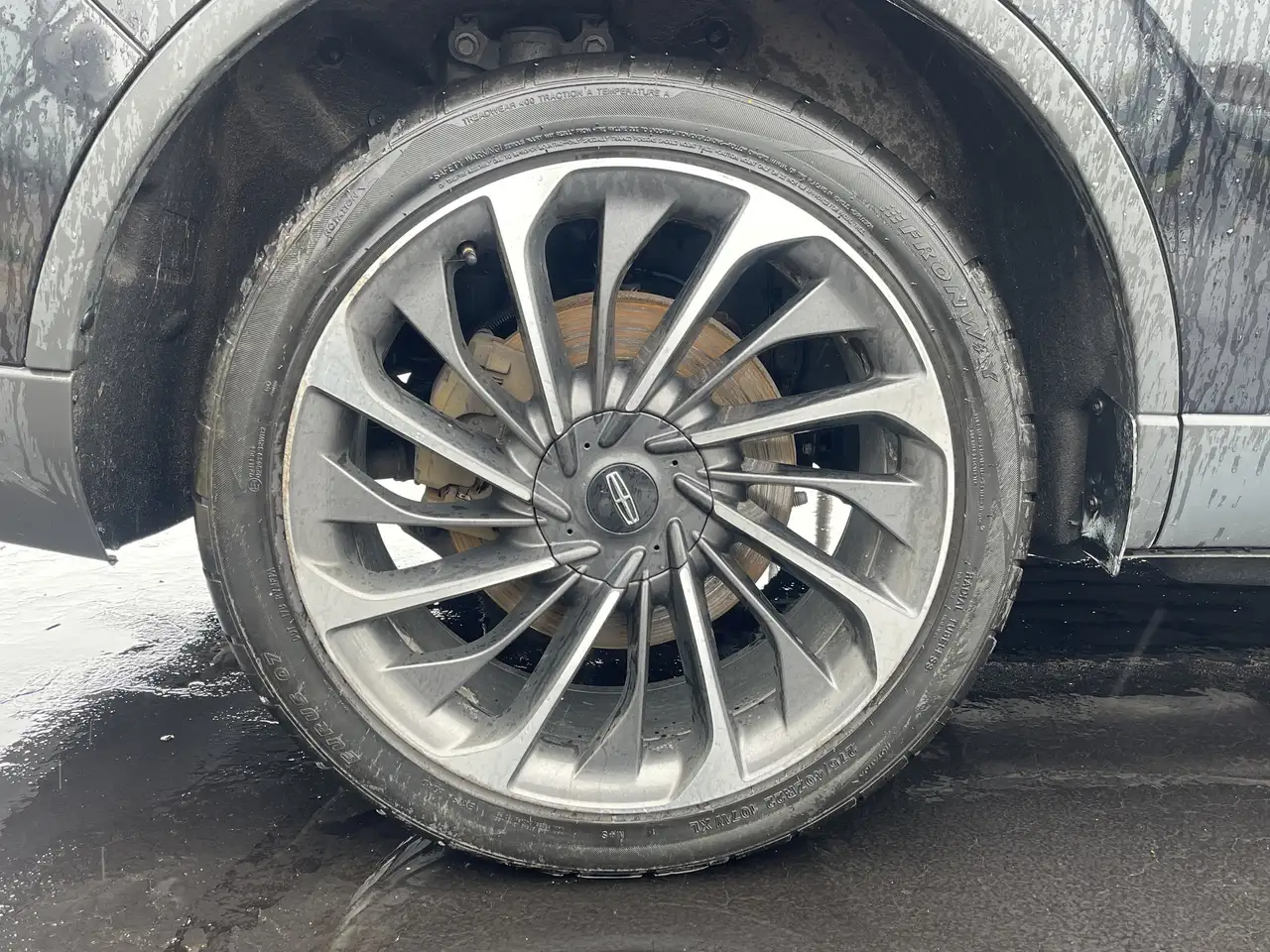 Lincoln Aviator снимка Lincoln Aviator