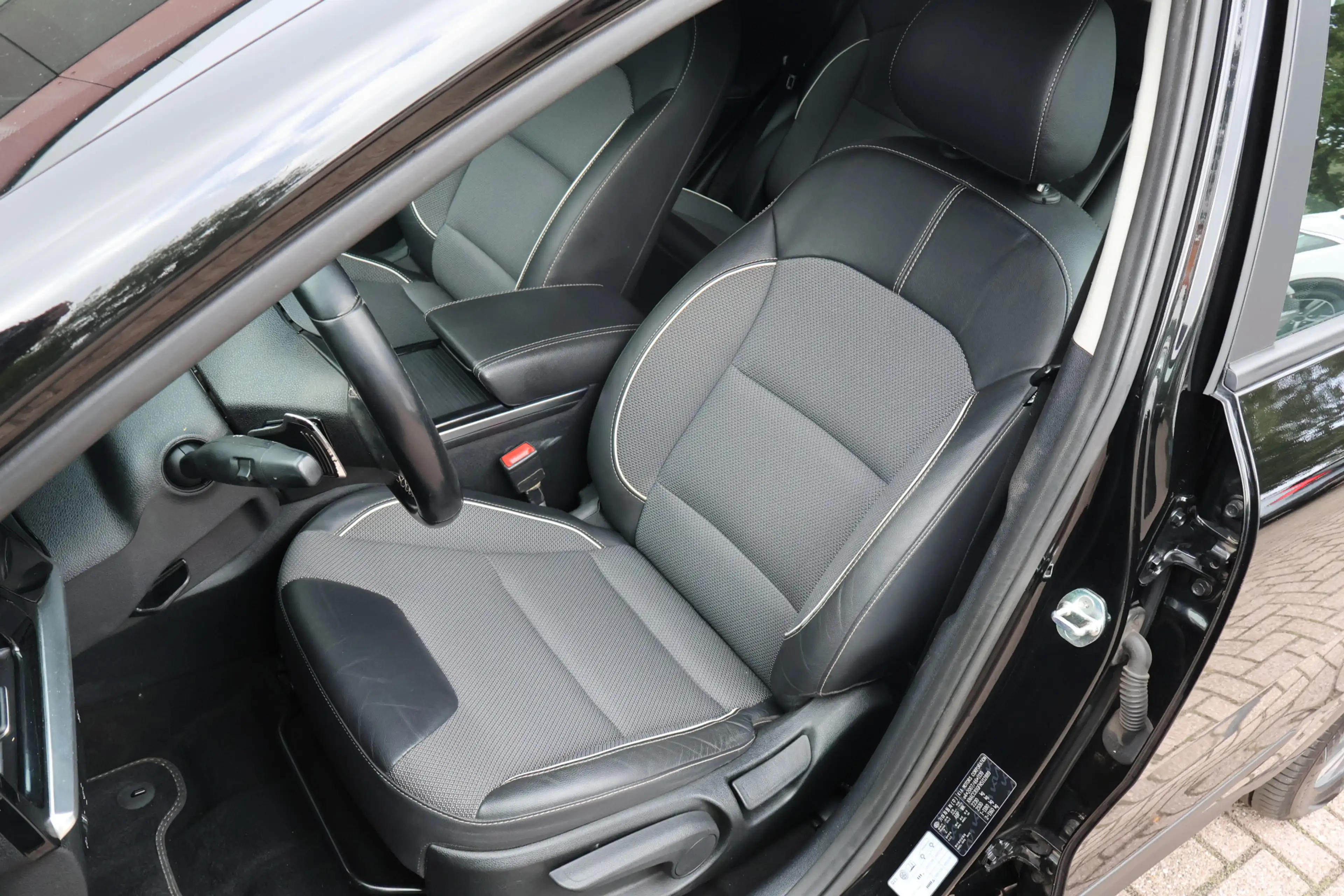 Kia e-Niro DynamicLine 64 kWh | origineel NL | SoH 100% | ACC — photo 9