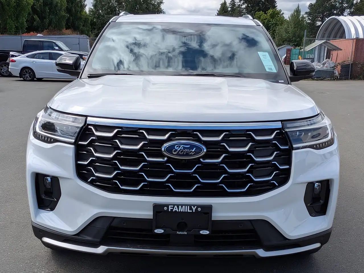 Ford Explorer снимка Ford Explorer