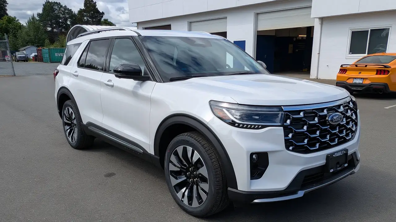 Ford Explorer снимка Ford Explorer