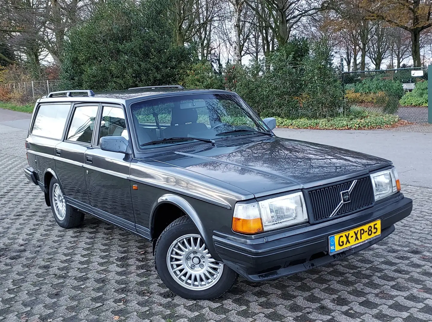 Volvo 240 240 2.3i Gri - 2