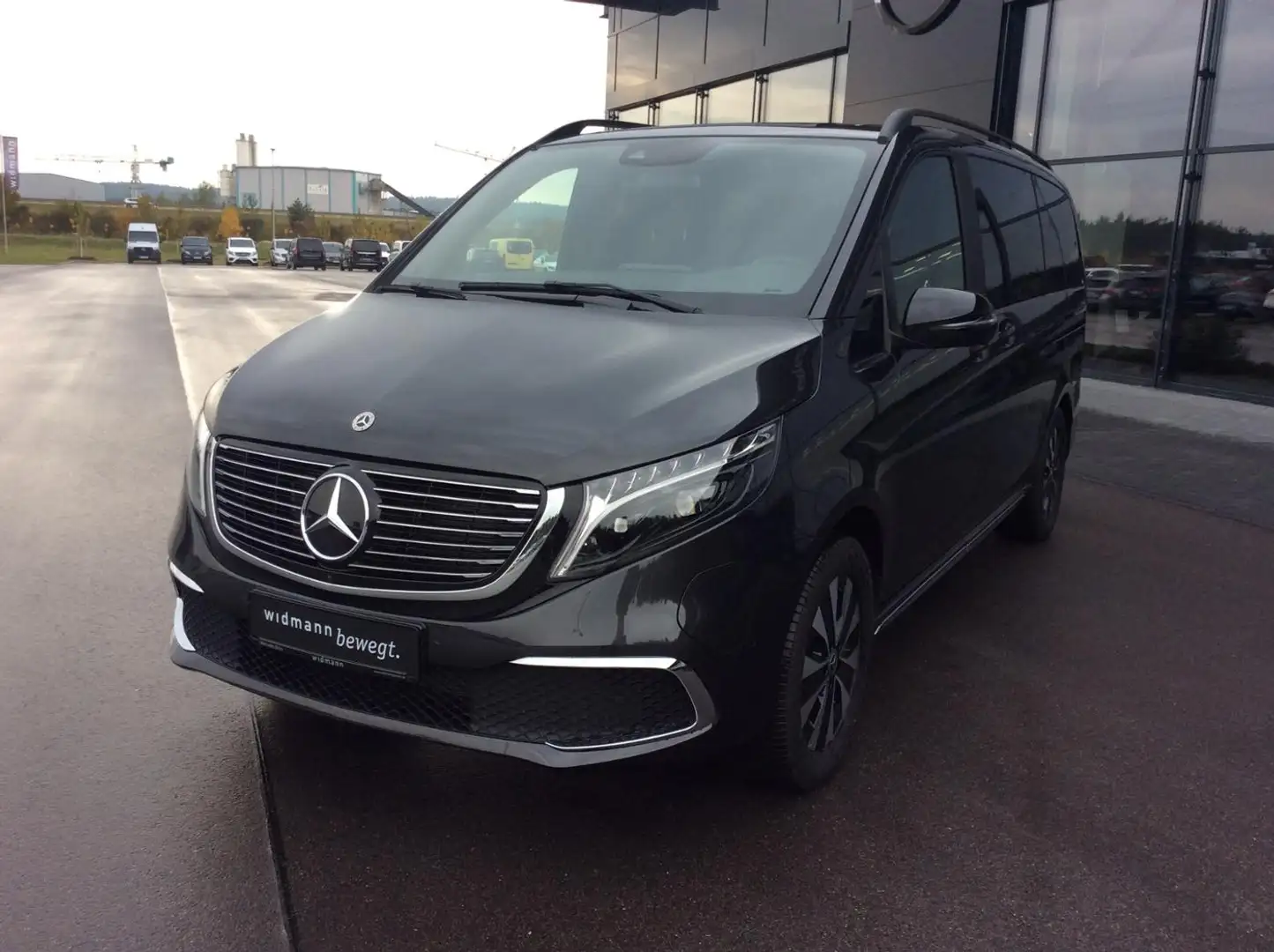 Mercedes-Benz EQV 300 L SpurW Sport Navi ACC PDC KeyLess SHZ Grau - 2
