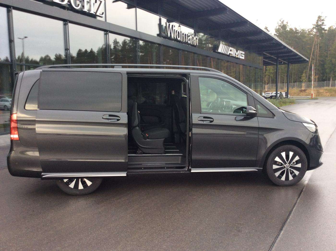 Mercedes-Benz EQV 300