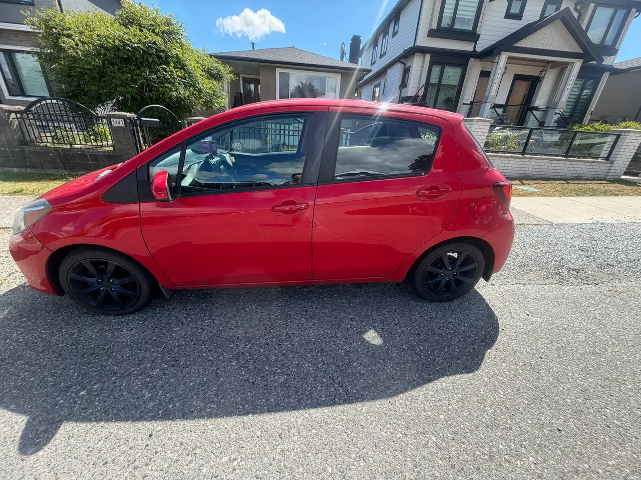 Toyota Yaris снимка Toyota Yaris