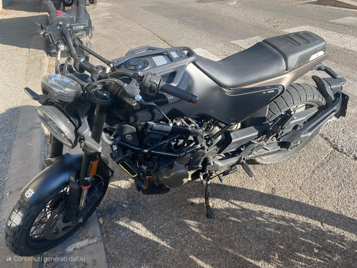 Husqvarna Svartpilen 125 Fekete - 2