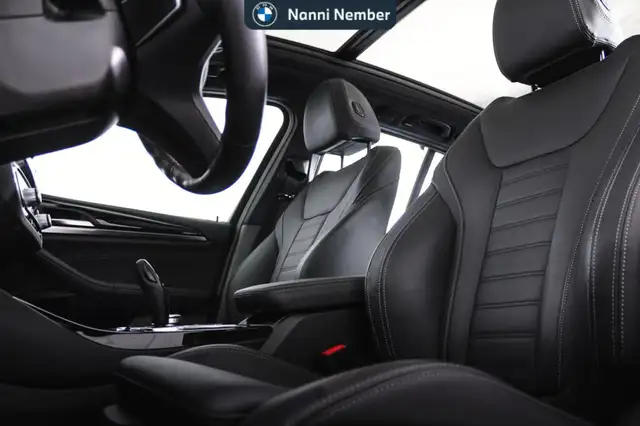 BMW X3 view 9