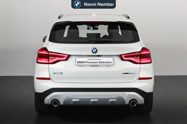 BMW X3 view 3