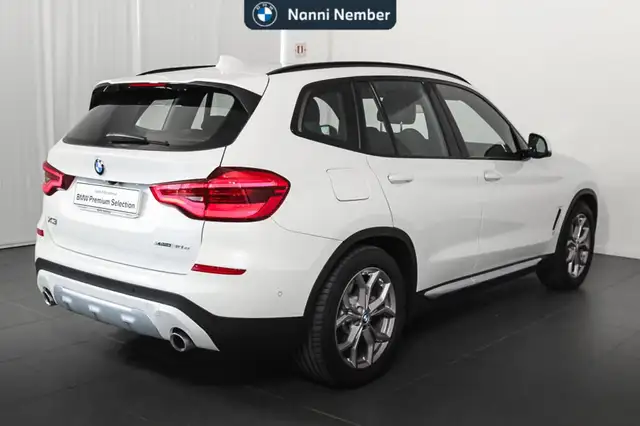 BMW X3 view 4