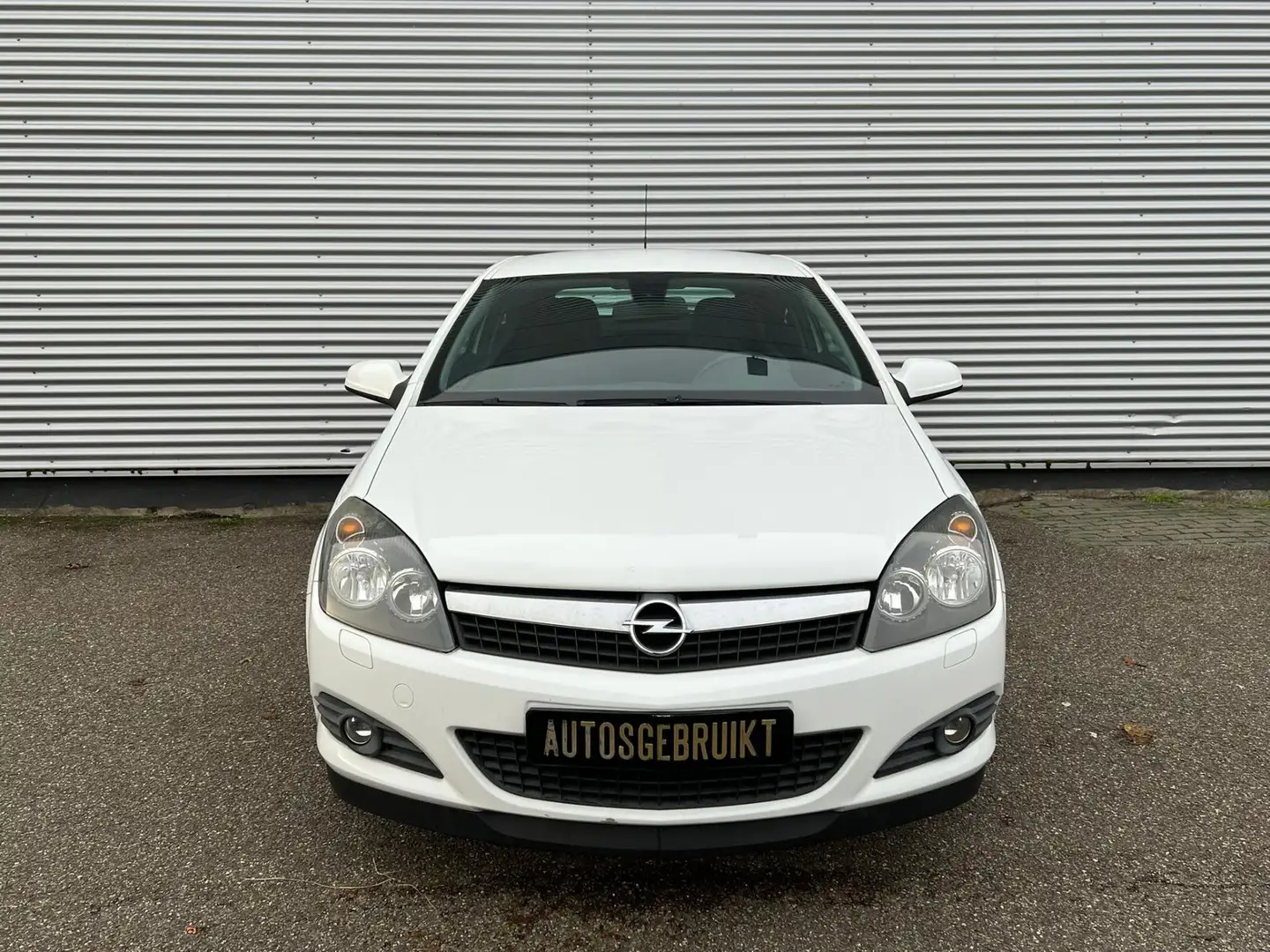 Opel Astra GTC 1.6 Executive / Airco / Cruise / PDC / Volledi Wit - 2