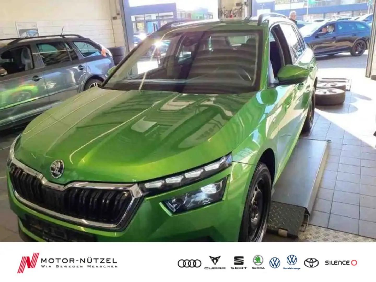Skoda Kamiq 1.0 TSI DSG DRIVE 5JG+LED+APP+GRA+SHZ+PDC Grün - 1