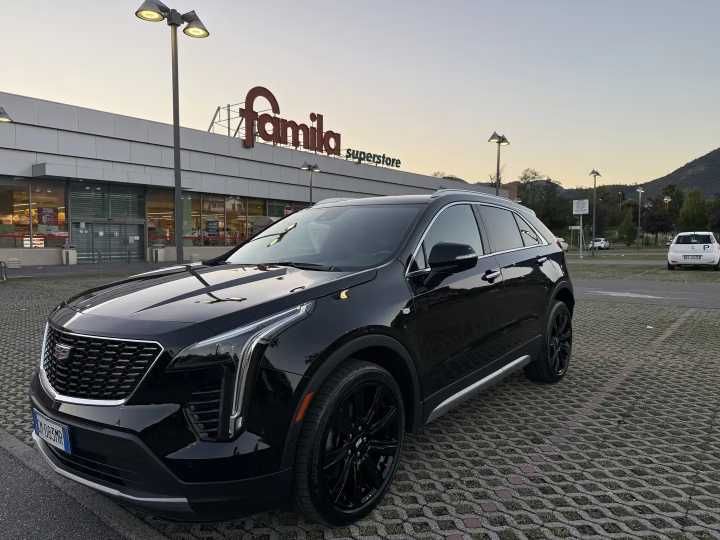 Cadillac XT4 350TD Premium LuxuryAWD auto Adap.Cruise Cerchi 20 - 1