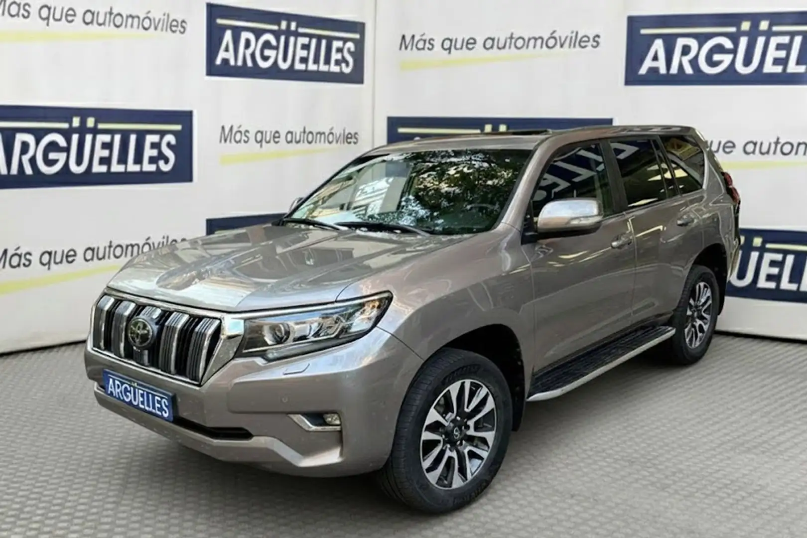 Toyota Land Cruiser D-4D VXL 70 Aniversario Aut. Brun - 1
