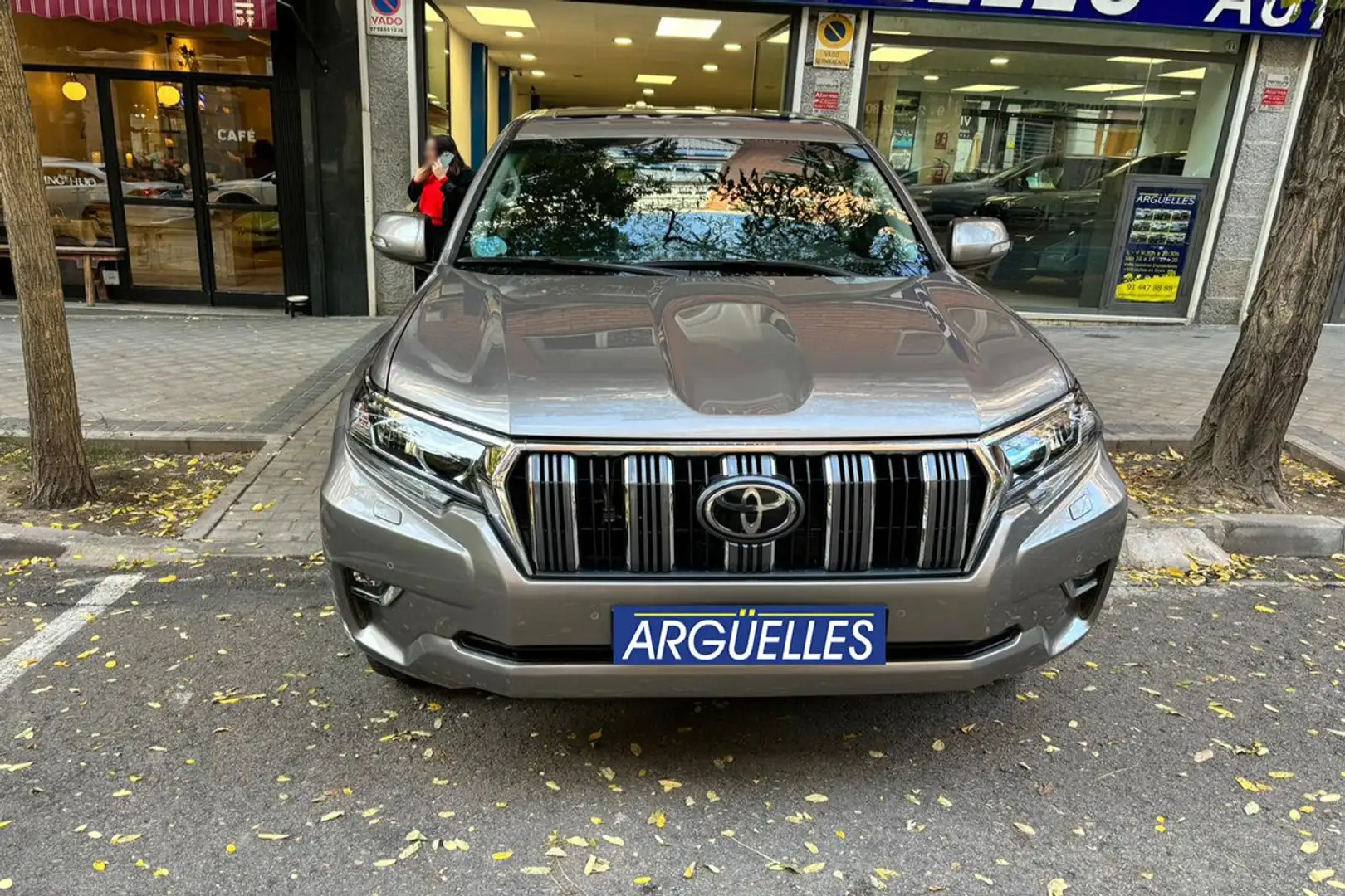 Toyota Land Cruiser D-4D VXL 70 Aniversario Aut. Brun - 2