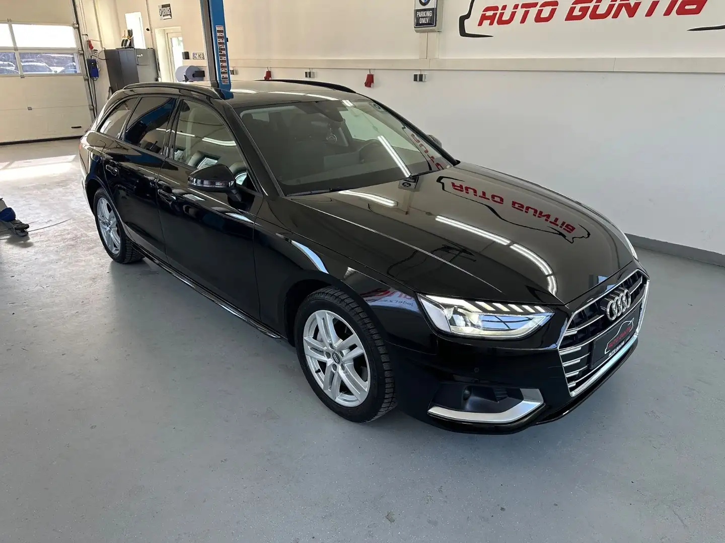 Audi A4 Avant 40 TDI S-tronic*Pano*Matrix*BO* Schwarz - 2
