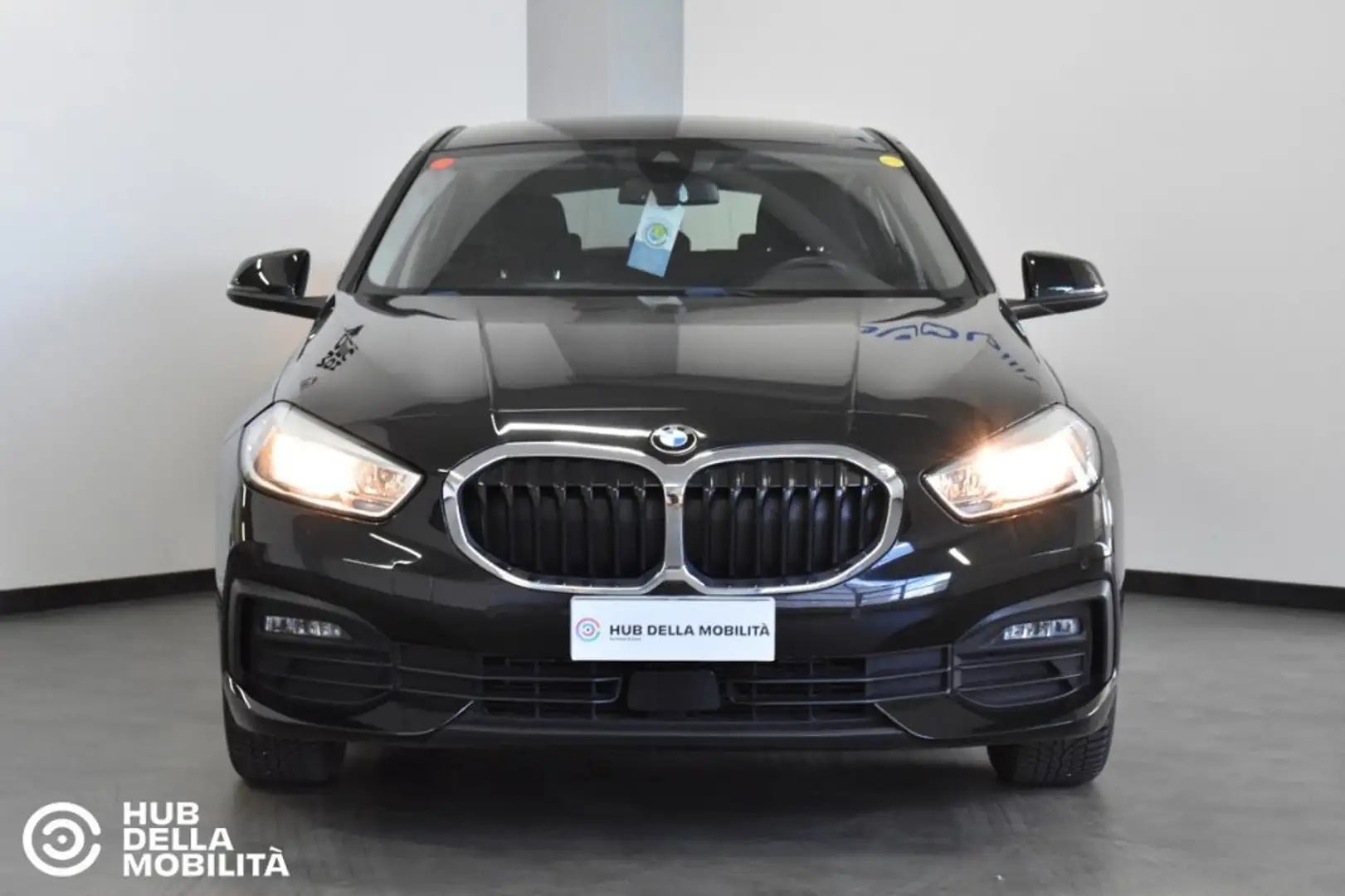 BMW 116 d 5p. Business Advantage Aut. Zwart - 1